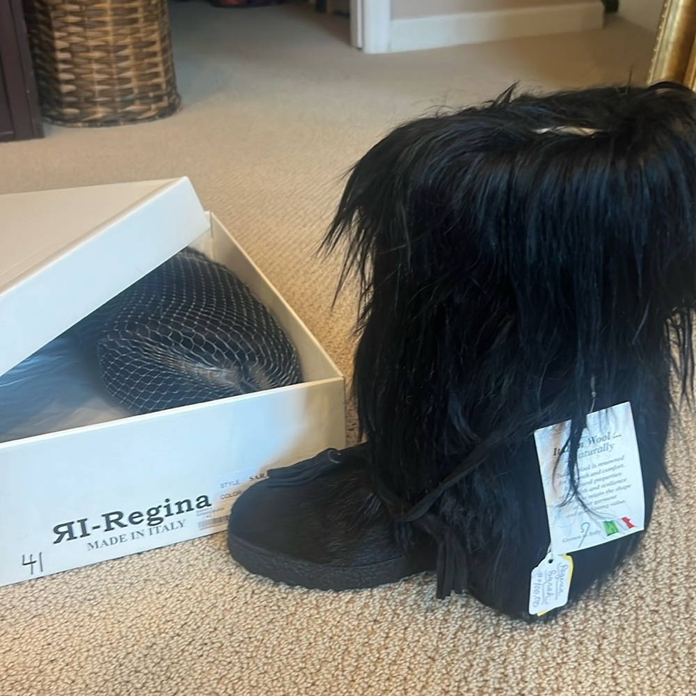 Regina boots- Sarah 2 wool, size 41 NWT. Never worn